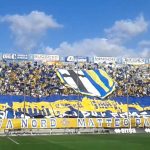 Serie A, Parma-Empoli - Fumogeni giallo-blù in Curva Nord, l'Aida 